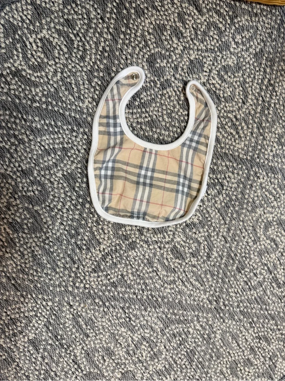 Burberry Baby Bib Size 6 Months Authentic Beige Check Plaid Baby Bib White Trim